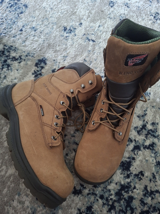 Red Wing Shoes tan brown leather King Toe tongue patch boots